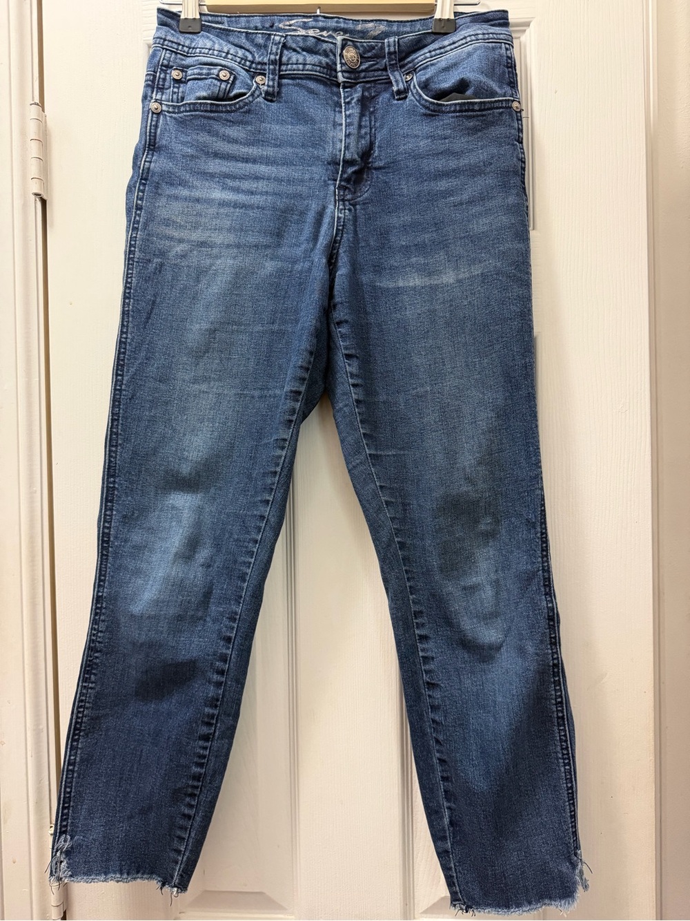 Seven7 women’s Straight Jeans in Mid Blue Wash